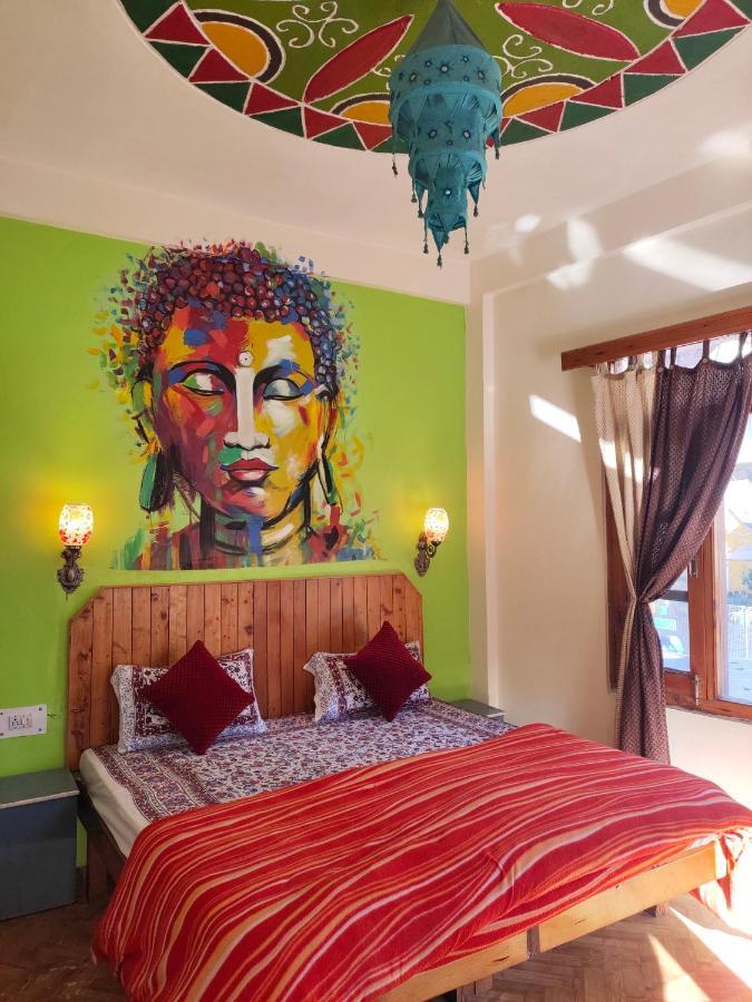 La Siesta India Manali Vandrarhem Exteriör bild