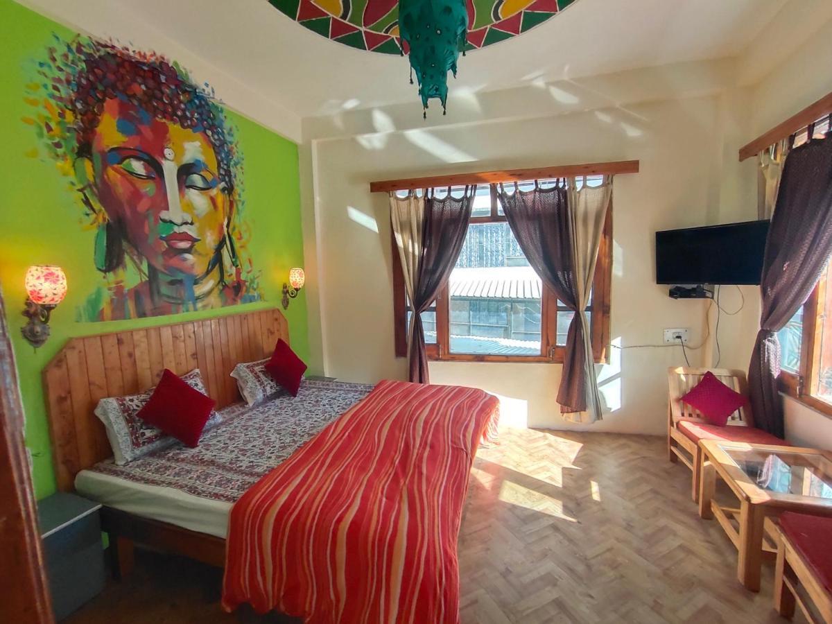 La Siesta India Manali Vandrarhem Exteriör bild